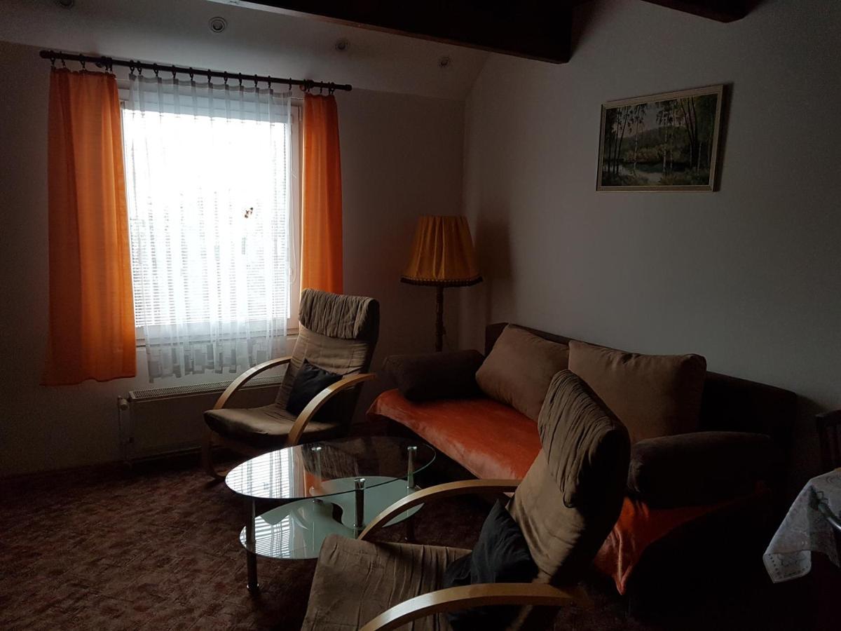 Apartment Příbram Buitenkant foto